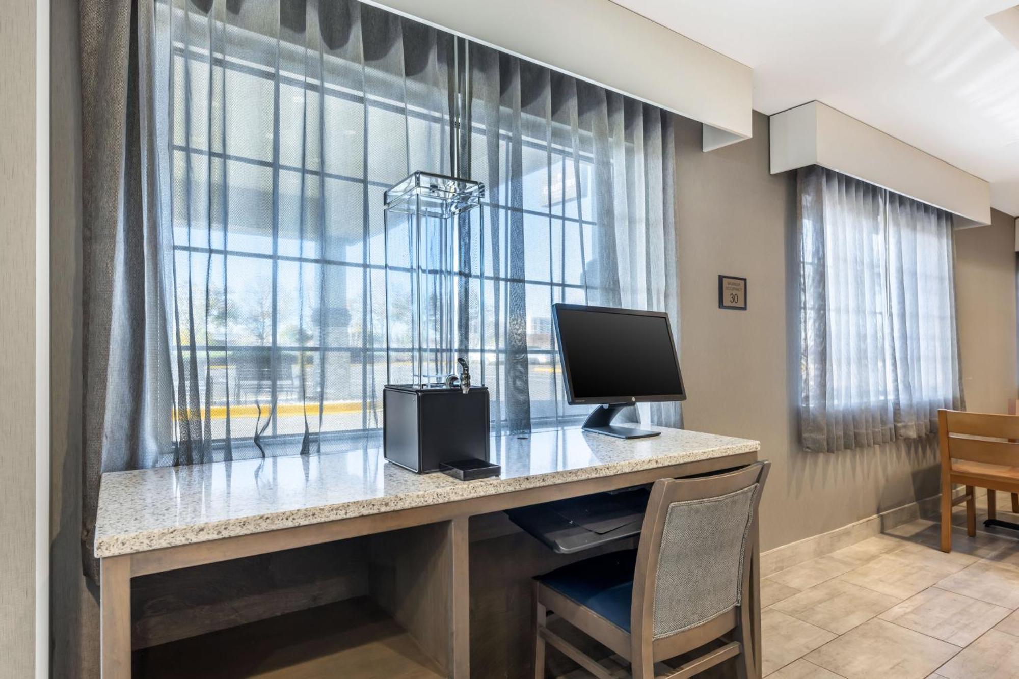 Country Inn & Suites By Radisson Bolingbrook, I-55 Εξωτερικό φωτογραφία